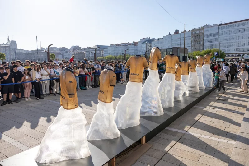 Opening of the ‘Historia que nos Impulsa’ [A History That Drives Us] installation in La Coruña, 2025. Photo © RCDeportivo.