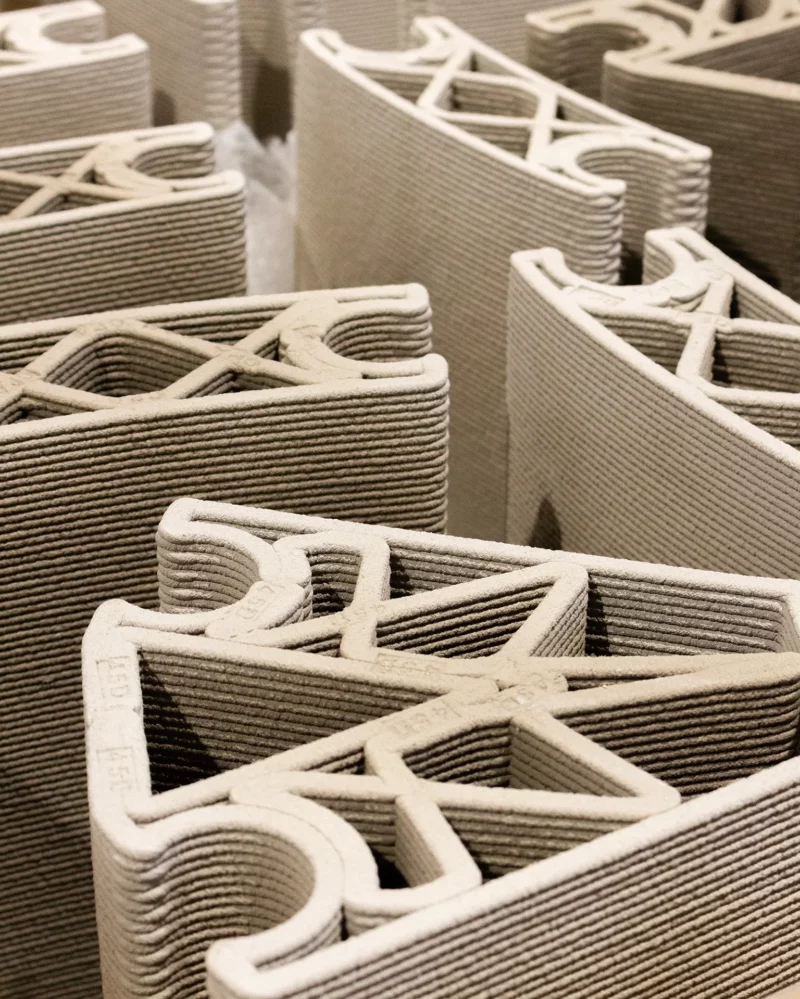 3D-printed clay pieces for the "Fixing Our Broken Planet" at the Natural History Museum. Photo © LAMÁQUINA.